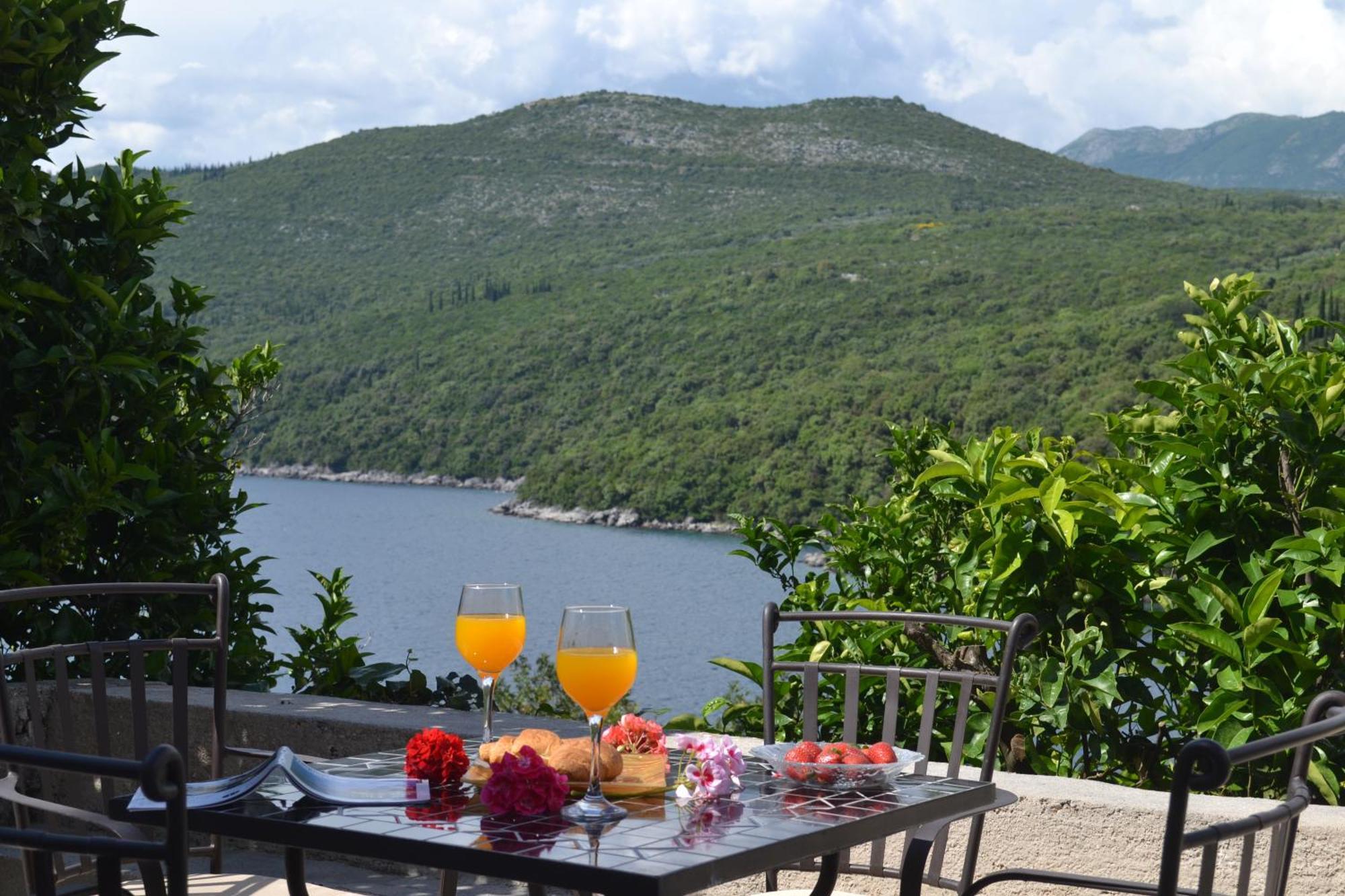 Apartment Mistral - Cosy Apartment With Sea View Молунат Екстериор снимка